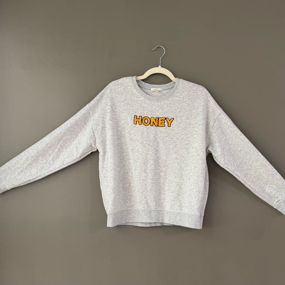 Forever 21 sweatshirt. Gray with the word “HONEY” in golden yellow.  Medium - Picture 3 of 6